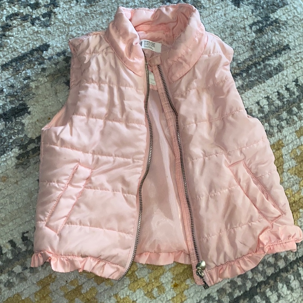 H&M puffer vest size 2 to 4 years